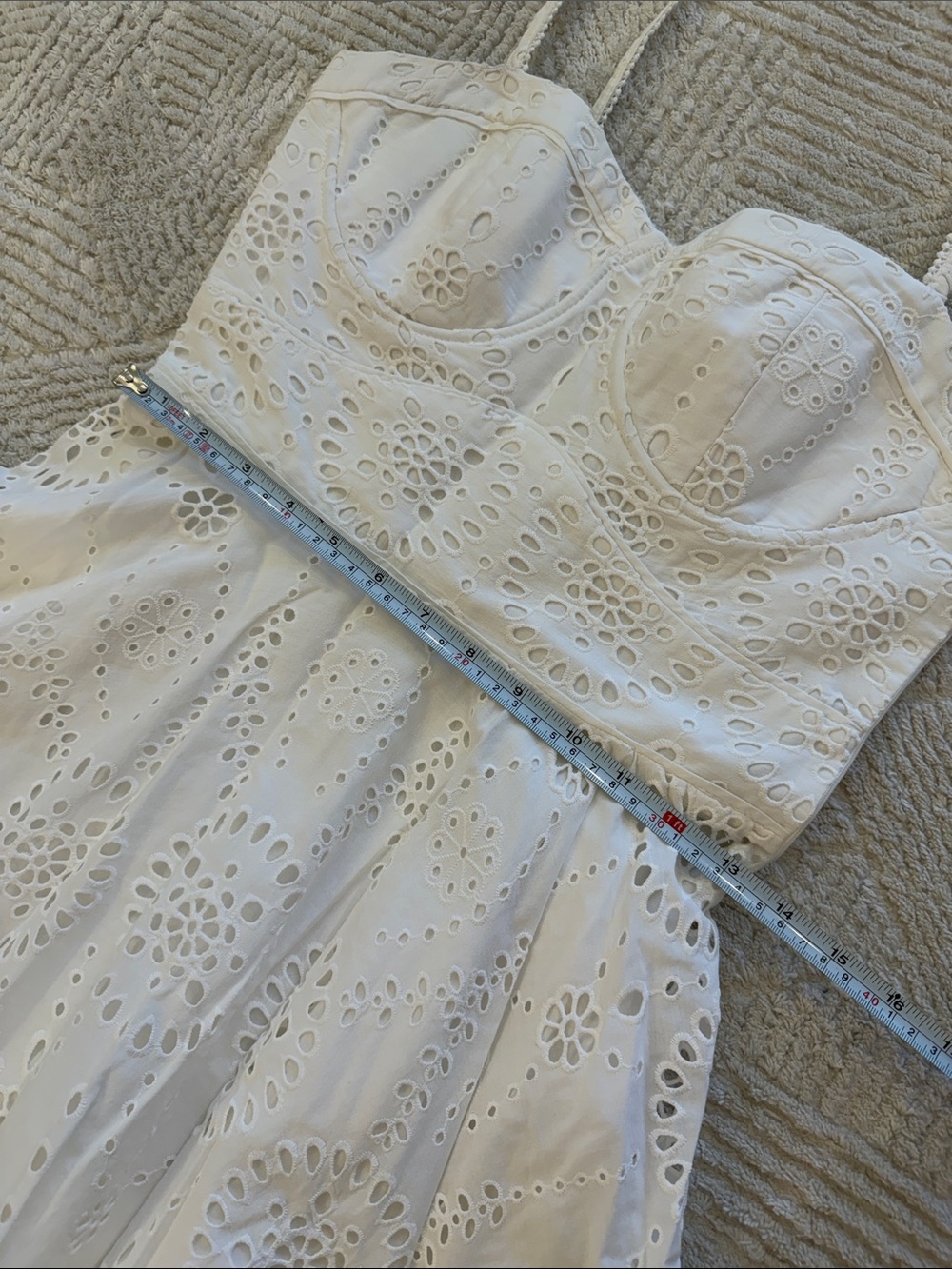 ZARA White Eyelet Fit-and-Flare Mini Dress - Picture 4 of 7